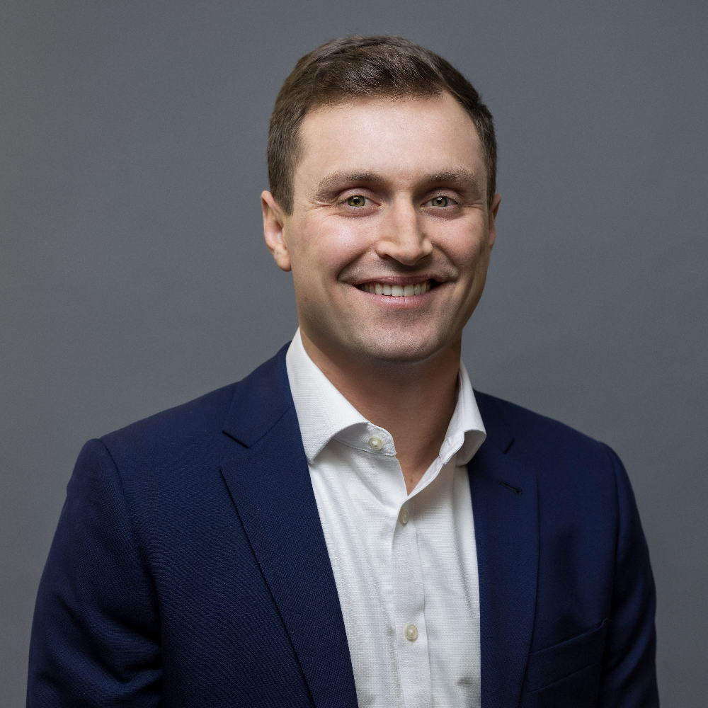 872A0245 Scott_V1-square-1000x1000